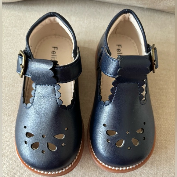 felix and flora Other - NWOT navy blue Mary Jane’s